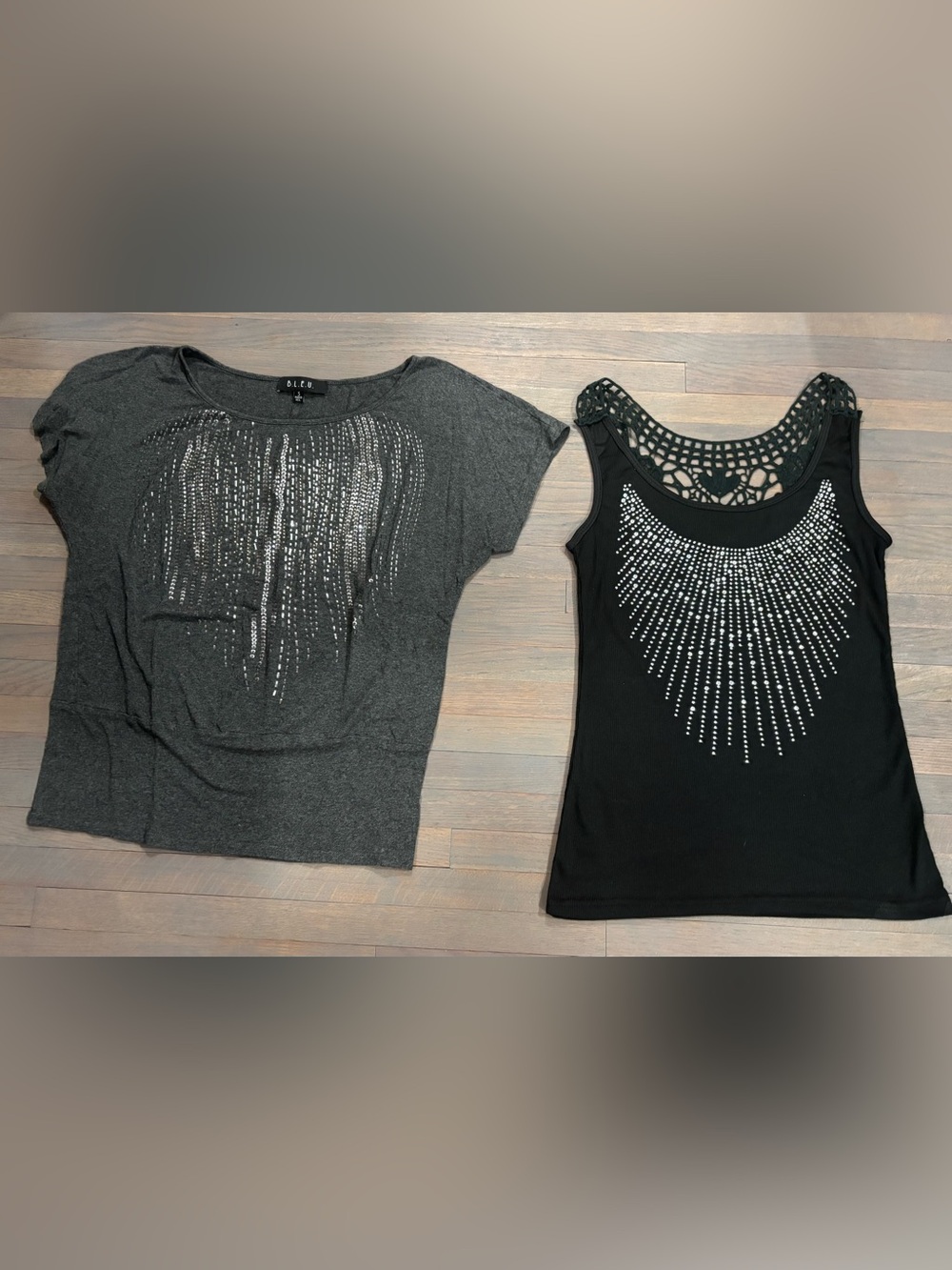 905. Sparkle front tops. Qty 2